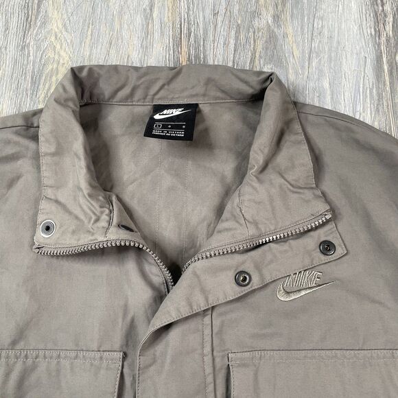 Nike Shacket - Picture 2 of 4